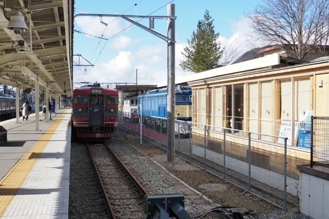 ZB270699.jpg